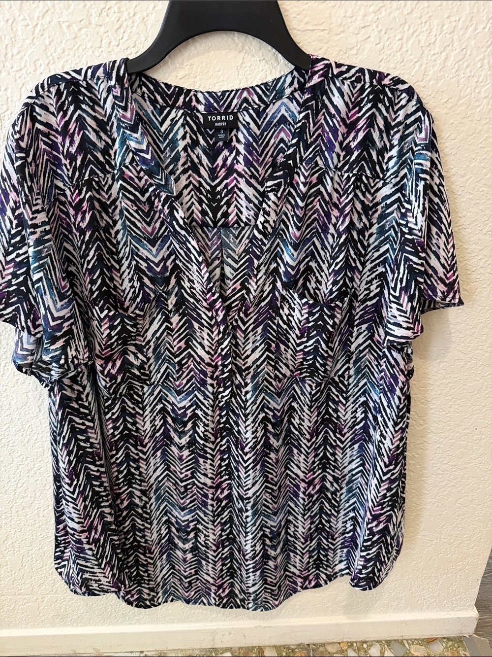 torrid Black Multi Chevron V-Neck Flutter Sleeve Blouse